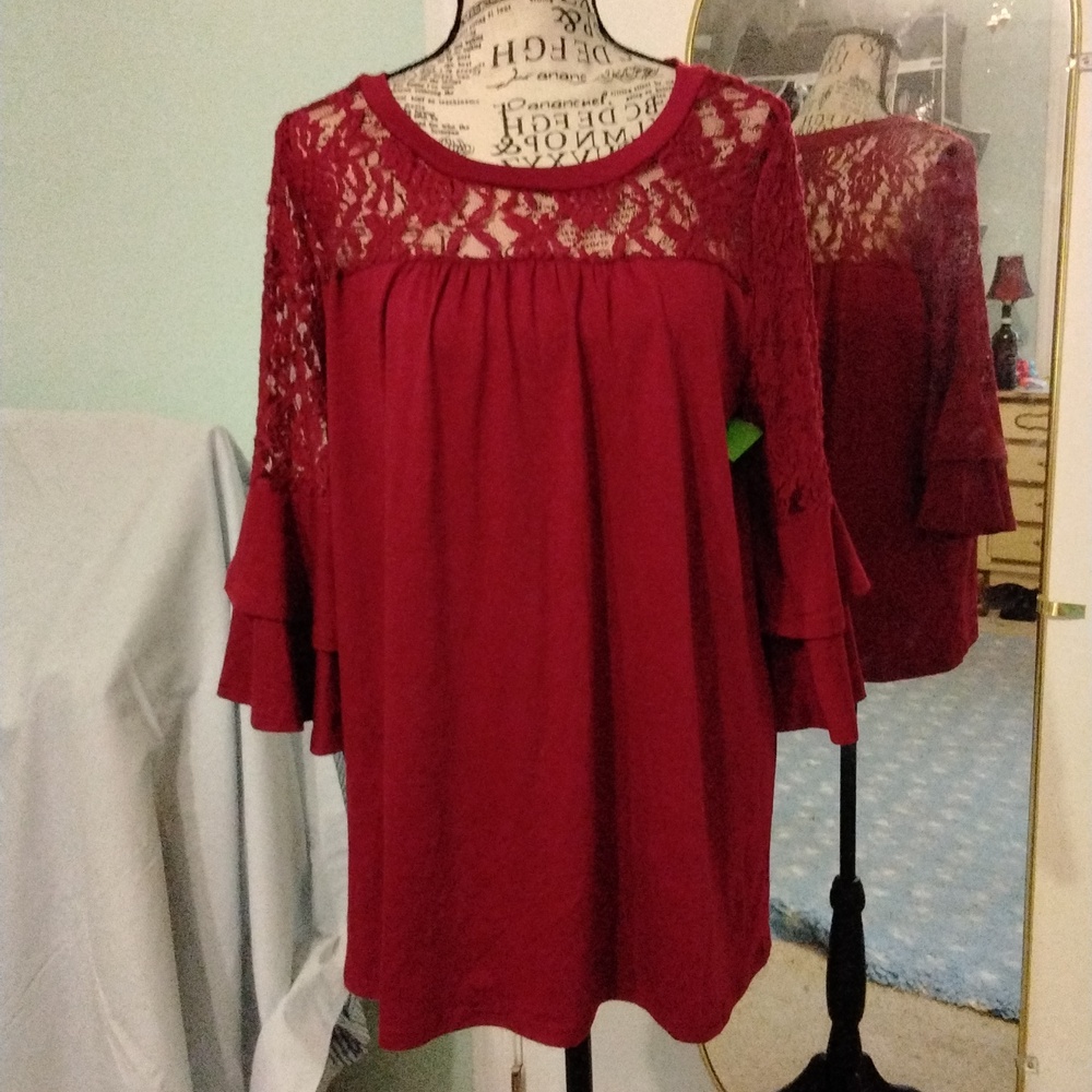 Women's NWOT For G and P deep red top w/ lace inserts & bell sleeves Sz S